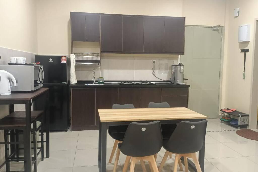 Bali Residence By Beca Inn , Musliim Only Malacca Luaran gambar